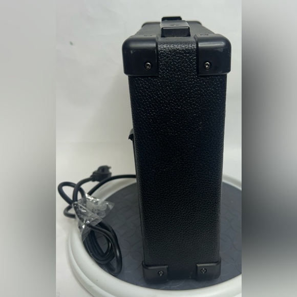 GA10 10 Watt Practice Size Guitar Amp - Tested - Picture 3 of 9